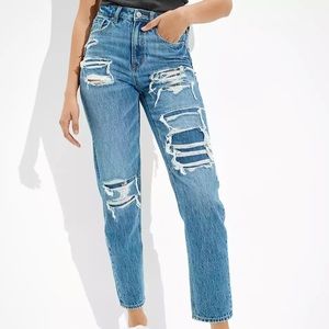 American Eagle Mom Straight Jean patched 10L